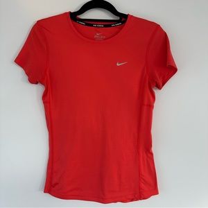 Nike Running Dri-Fit Tee Semi-Fitted Coral Orange Red Size Small